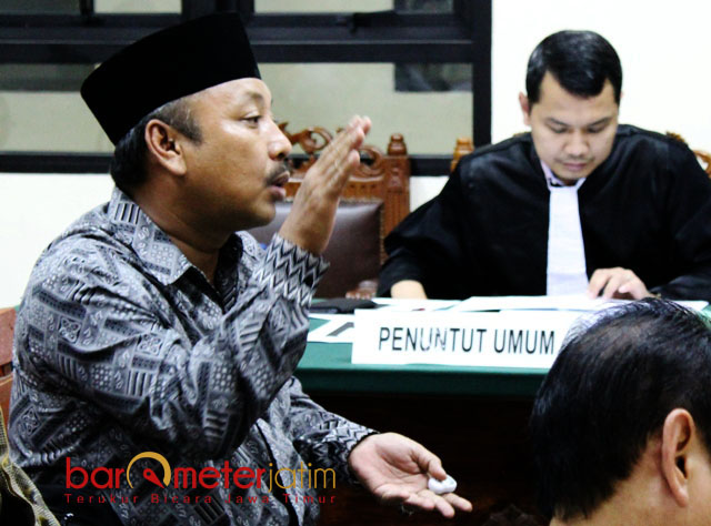 EVALUASI MITRA KERJA: Wakil Ketua Komisi B, SW Nugroho. Tak ada setoran triwulan dalam kasus suap DPRD Jatim, yang ada evaluasi kinerja mitra kerja. | Foto: Barometerjatim.com/ROY HASIBUAN