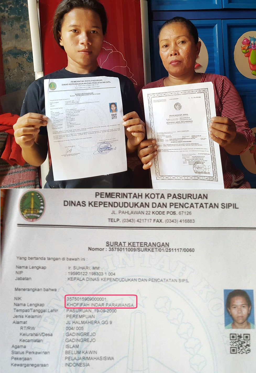 BUKTI AKTA KELAHIRAN: Khofifah Indar Parawansa (kiri) dan ibunya menunjukkan akta kelahiran, bukti namanya persis dengan Cagub Khofifah Indar Parawansa. | Foto: Ist