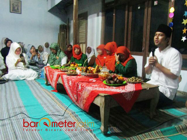 LANJUTKAN PEMBANGUNAN: Cawagub Emil Dardak, pembangunan di Jatim harus terus dilanjutkan dengan capaian lebih baik lagi. | Foto: Barometerjatim.com/ROY HASIBUAN