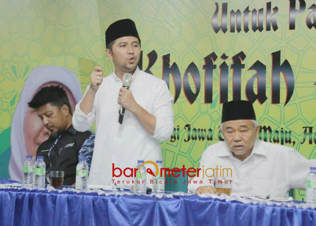 PEMANTAPAN SAKSI: Emil Dardak saat memberikan pemantapan saksi Pilgub Jatim di Ponpes Amanatul Ummah, Pacet, Mojokerto, Minggu (20/5). | Foto: Barometerjatim.com/ROY HASIBUAN