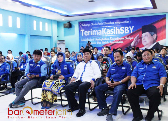 SAMBUT KHOFIFAH: Para pengurus dan anggota DPR RI maupun DPRD Jatim dari Fraksi Demokrat menyambut silaturahim Cagub Khofifah, Selasa (29/5). | Foto: Barometerjatim.com/ROY HASIBUAN