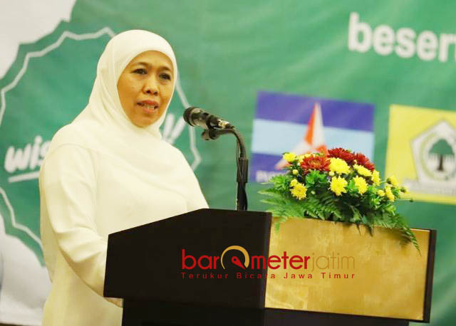JAGA KEBERSAMAAN: Cagub Khofifah, kebersaman antara Parpol pengusung dan relawan sesuatu yang mahal dan harus terus dijaga. | Foto: Barometerjatim.com/ROY HASIBUAN 
