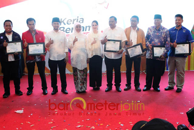 APRESIASI UNTUK PARPOL: Khofifah-Emil juga memberi apresiasi yang tinggi kepada para Parpol pengusung. | Foto: Barometerjatim.com/ROY HASIBUAN