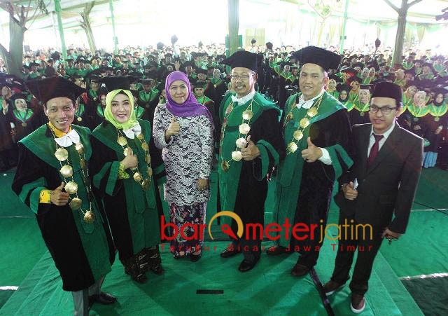 AJAK PELAKU STARTUP KOLABORASI: Khofifah, jika tidak mampu kalahkan pelaku startup dunia, ajak mereka berkolaborasi. | Foto: Barometerjatim.com/MARJAN AP