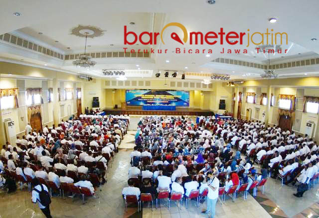 MINDSET PEMBELAJARAN: Ratusan guru Ponorogo diajak bercermin, me-refresh apa yang telah dilakukan saat mendidik murid-muridnya. | Foto: Barometerjatim.com/RETNA MAHYA