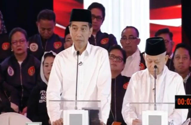 Jokowi-Ma'ruf, tak manfaatkan waktu dan kurang kompak menjawab pertanyaan. | Foto: Ist
