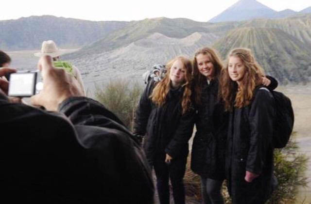 Sepanjang 2018, 830.968 turis asing mengunjungi destinasi wisata di Jatim. | Foto: Ist