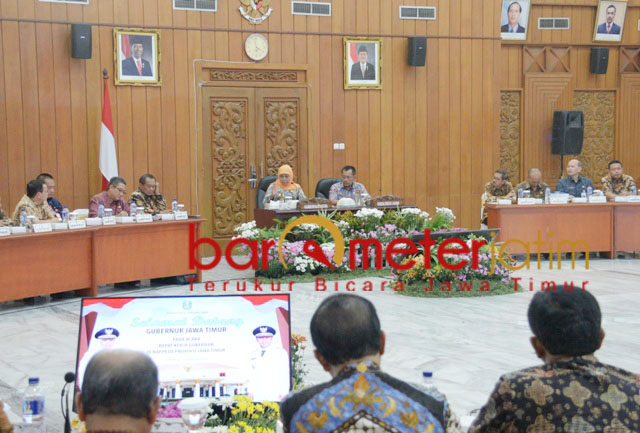 Suasana rapat perdana OPD Pemprov Jatim bersama Gubernur Khofifah. | Foto: Barometerjatim.com/abdillah hr