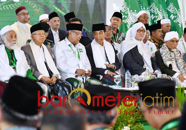 Jokowi dan KH Ma'ruf Amin menghadiri pembukaan Munas Alim Ulama-Konbes NU. | Foto: Barometerjatim.com/syaiful kusnan