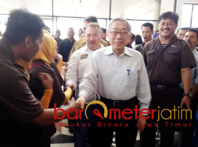 Alim Markus terima kehadiran Maruli di pabrik Maspion. | Foto: Barometerjatim.com/natha lintang