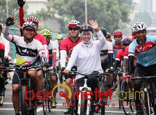 Khofifah, antar goweser ekspedisi sepeda lima hari Jelajah Trans Jawa. | Foto: Barometerjatim.com/abdillah hr