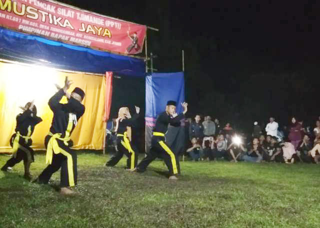 Silaturahim para pendekar dan pesilat Tjimande di Jember. Siap berkembang di Jatim. | Foto: Ist