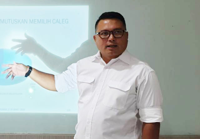 Survei SCG. Didik Prasetiyono, elektabilitas Jokowi 77,69 persen, Prabowo 20,19 persen. | Foto: Ist
