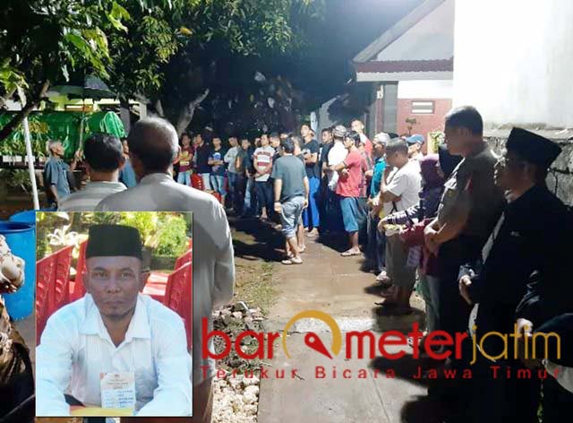 Suasana pemandian jenazah anggota KPPS yang meninggal. Inset: Edi Supandi. | Foto: Barometerjatim.com/hamim