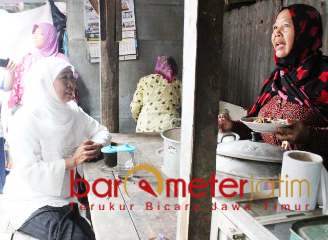 Khofifah dan sosok Kartini masa kini di Pasar Menganti Gresik. | Foto: Barometerjatim.com/roy hs 