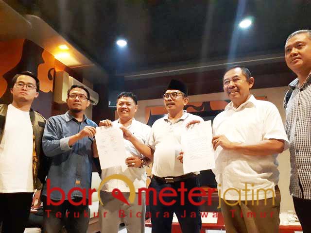 Pimpinan Parpol di Surabaya saat melapor ke Bawaslu terkait suara yang hilang. | Foto: Barometerjatim.com/roy hs