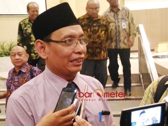 Prof Nasih, materi debat terakhir soal gagasan dan isu-isu stategis. | Foto: Barometerjatim.com/abdillah hr