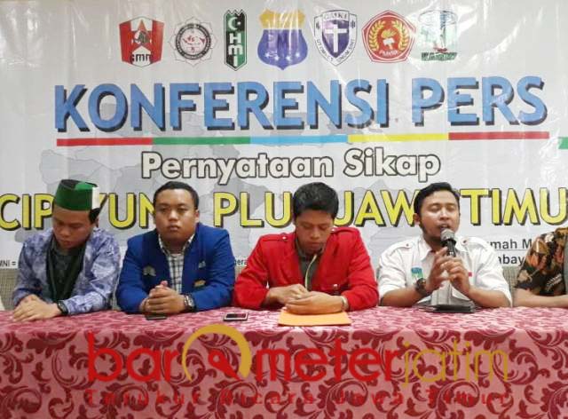 Elemen mahasiswa Cipayung Plus Jatim, hentikan urusan Cebong dan Kampret. | Foto: Barometerjatim.com/abdillah hr