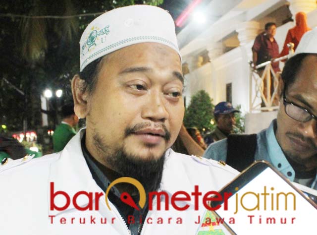 Gus Wahab tetap dukung Gus Abid meski Gus Syafiq maju ketua Ansor Jatim. | Foto: Barometerjatim.com/roy hs