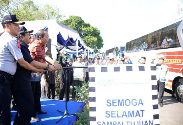 Mudik gratis tahun lalu yang digelar Pemprov Jatim. Sangat membantu masyarakat. | Foto: Ist