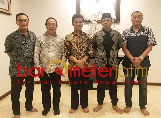 RUMDIS WAGUB: Gus Hans (dua kanan) dan rombongan silaturahim ke Wagub Emil Dardak. | Foto: Barometerjatim.com/ROY HS