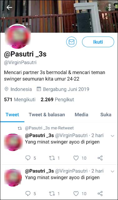THEREE IN ONE: Akun Twitter milik tersangka untuk menjajakan istrinya layanan seks three in one. | Foto: Twitter
