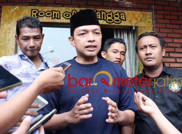 TETAP OPTIMIS: Gus Hans, terima kasih kepada relawan yang bekerja keras dan optimis. | Foto: Barometerjatim.com/ROY HS