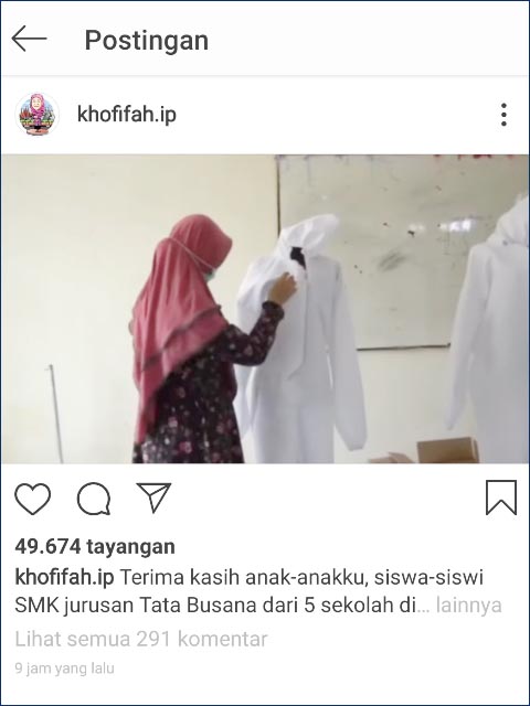 TERHARU DAN BANGGA: Khofifah mengungkapkan rasa bangganya atas produksi hazmat lewat akun IG-nya. | Foto: Capture IG