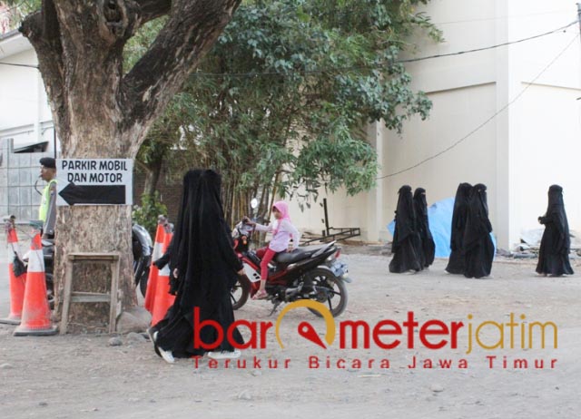 RAPID TEST: Santri Ponpes Al Fatah Temboro. Jalani rapid test deteksi Corona. | Foto: Barometerjatim.com/ROY HS