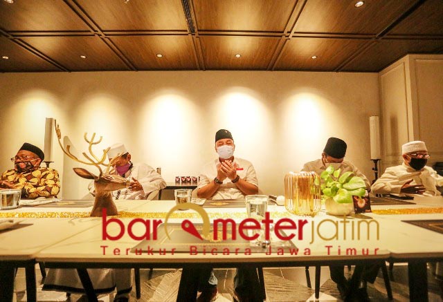 KIAI NU SURABAYA: Eri Cahyadi silaturahmi dengan kiai-kiai NU Surabaya, teruskan kebaikan Risma. | Foto: Barometerjatim.com/IST