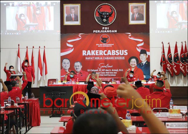 RAKRCABSUS: Rakercabsus PDIP Surabaya, jaga komitmen Eri Cahyadi-Armuji untuk Surabaya. | Foto: Barometerjatim.com/ROY HS