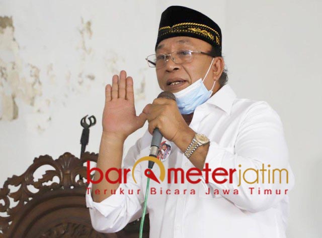 BERJIWA BESAR: Haji Masnuh, berjiwa besar memaafkan Forum Komunikasi Kiai Kampung (FK3). | Foto: Barometerjatim.com/ROY HS