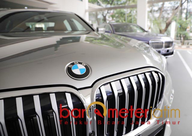 MEWAH: Pecinta BMW di Jatim bisa melihat dan merasakannya langsung BMW Astra Saloon Week. | Foto: Barometerjatim.com/ROY HS