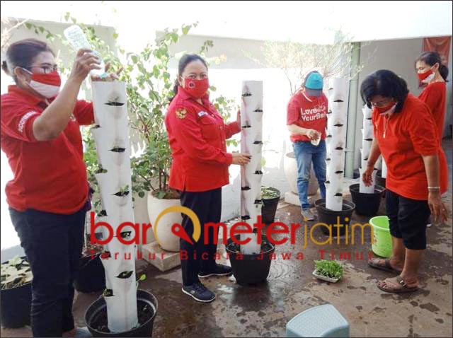 KIPRAH PEREMPUAN: Semakin banyak perempuan sukses berkiprah di kewirausahaan. | Foto: Barometerjatim.com/ROY HS