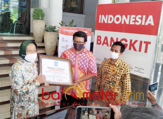 INDONESIA BANGKIT: Semangat Tri Rismaharini dalam membangkitkan Surabaya akibat pandemi Covid-19. | Foto: Barometerjatim.com/ROY HS