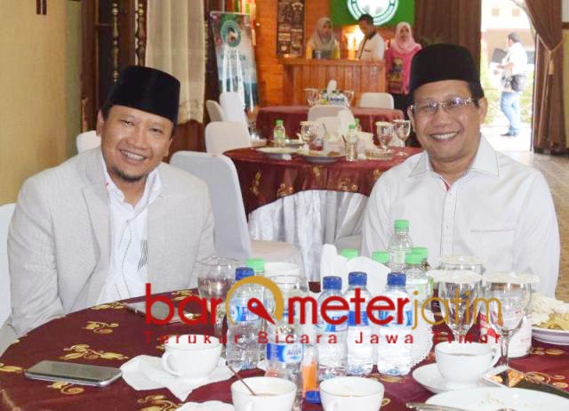 POTENSIAL DI 2024: Gus Irsyad (kiri) dan Gus Halim Iskandar, foto diambil sebelum pandemi Covid-19. | Foto: Barometerjatim.com/ROY HS
