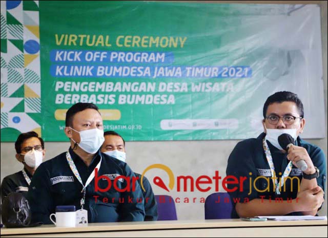 KLINIK BUMDESA: Nova Hariyanto (kanan) saar virtual Ceremony Kick-off Klinik BUMDesa Jatim 2021. | Foto: Barometerjatim.com /ROY HS