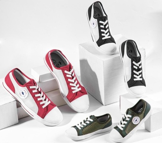 RP 300 RIBUAN: Harga dari produk sepatu Ricosta berkisar Rp 300 ribuan. | Foto: IST