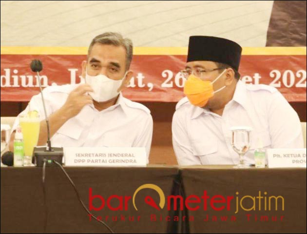 KONSOLIDASI: Sekjen Ahmad Muzani (kiri) bersama Ketua DPD Garindra Jatim, Anwar Sadad. | Foto: Barometerjatim.com/ROY HS