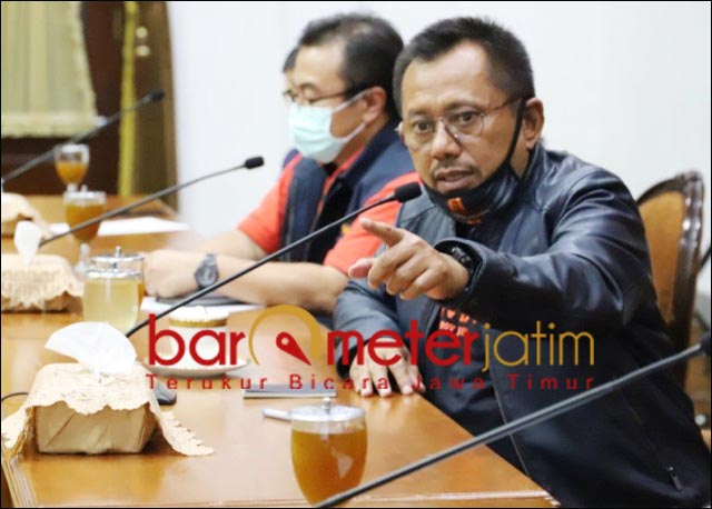 KEWENANGAN SAMA: Heru Tjahjono, kewenangannya jabat Plh Sekdaprov maupun definitif sama saja. | Foto: Barometerjatim.com/ROY HS