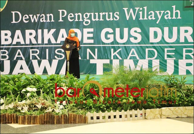 BARIKADE GUS DUR: Khofifah di acara pelantikan dan Rakerwil Barikade Gus Dur Jatim. | Foto: Barometerjatim.com/ROY HS