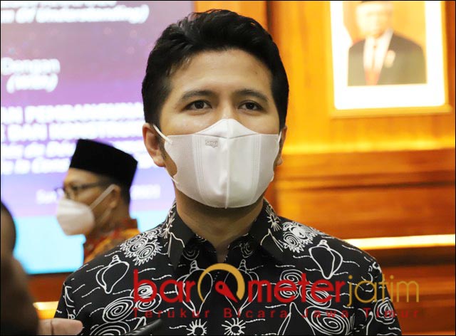INVESTASI: Emil Dardak, peran kepala daerah penting dalam inventarisasi peluang investasi. | Foto: Barometerjatim.com/ROY HS
