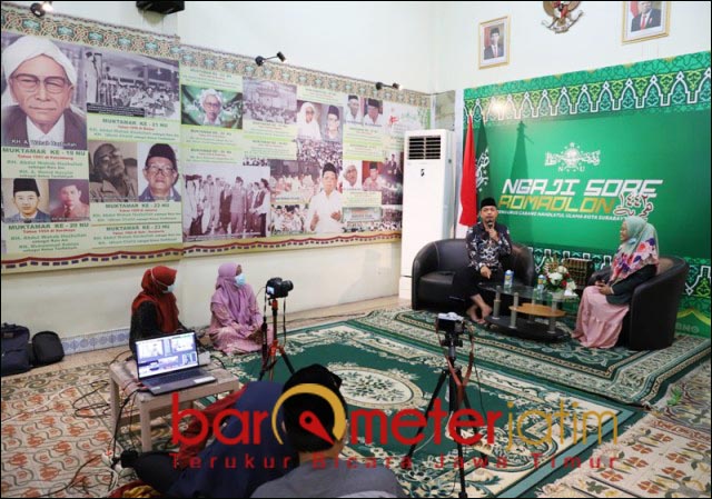 MENGUDARA: Program keagamaan di HBNO TV PCNU Surabaya, TV-ne wong NU Suroboyo. | Foto: Barometerjatim.com/ROY HS