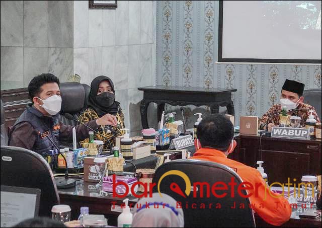 COVID-19 MOJOKERTO: Wagub Emil Dardak gelar rakor penanganan Covid-19 di Kabupaten Mojokerto. | Foto: Barometerjatim.com/IST