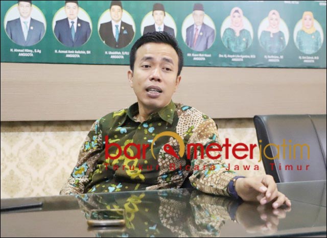 KE MANA KHOFIFAH?: Fauzan Fuadi, pertanyakan kinerja Khofifah karena serapan APBD Jatim rendah. | Foto: Barometerjatim.com/IST