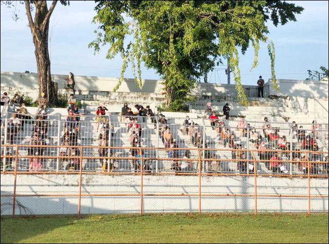 DISUSUPI: Vaksinasi G10N, disusupi karyawan peruahaan yang tak berpusat di Surabaya. | Foto: Barometerjatim.com/IST