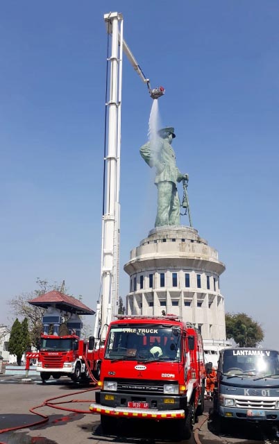 KEBANGGAAN JATIM: Monumen Jalesveva Jayamahe (Monjaya), ikon TNI AL, Kota Surabaya, bahkan Jawa Timur. | Foto: IST
