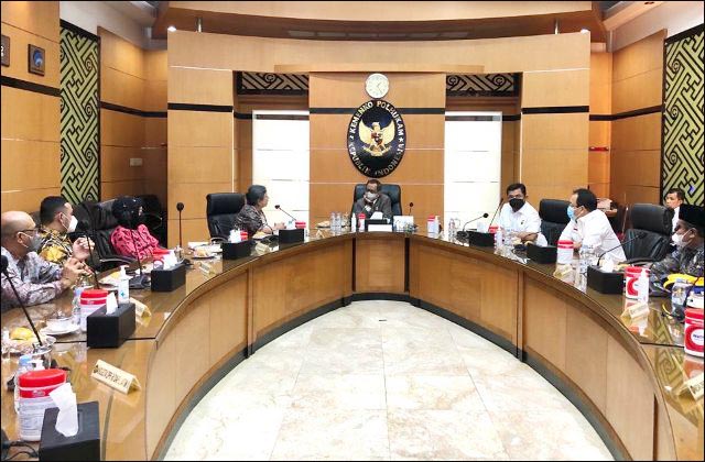 GAYENG: Perjuangkan Syaikhona Kholil, DPP Nasdem audiensi dengan Menkopolhukam Mahfud MD. | Foto: IST