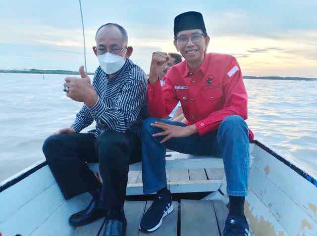 DUKUNG NELAYAN: Adi Sutarwijono, dukung penataan kawasan dan pengembangan wisata bahari Sontoh Laut. | Foto: Barometerjatim.com/IST