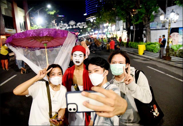 SARAT CERITA: Jalan Tunjungan, sarat cerita perjalanan seni dan budaya di Kota Pahlawan. | Foto: Humas Pemkot Surabaya